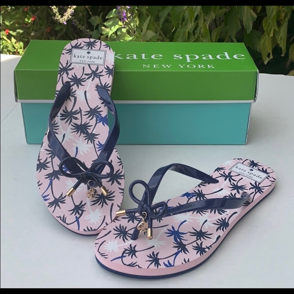 New in box adorable Kate Spade sandals size 7